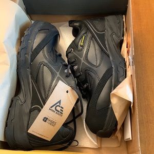 Womens ACE Work Shoes Boots Moxie Low NWT